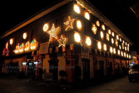 House of Parol (and other Christmas light decor)