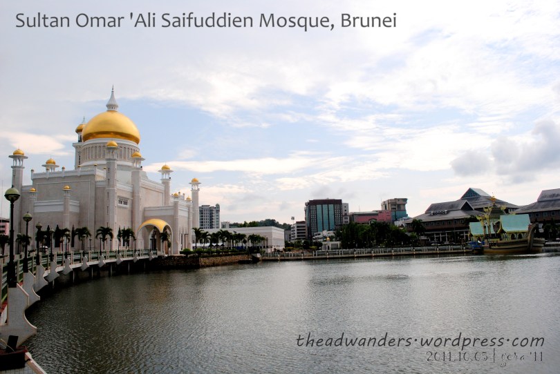 SOAS Mosque: Bridge, Barge and Buildings