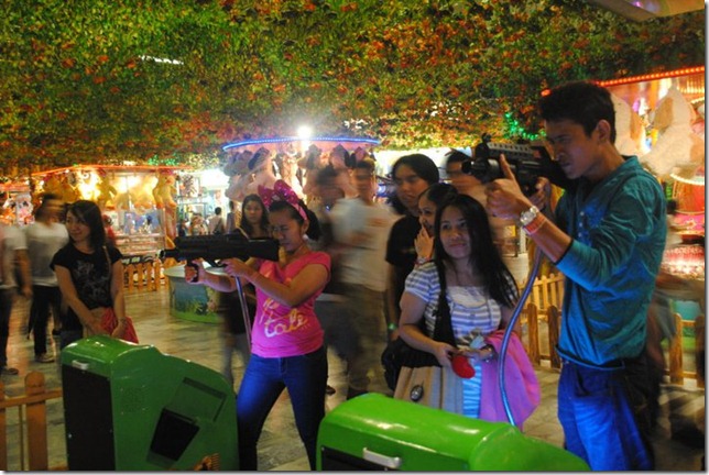 MetroMania - Star City Shooting Game