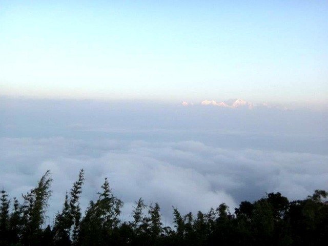 FotoFolio Darjeeling Kanchenjunga Mountain at Sunrise 2