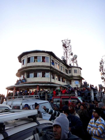 FotoFolio Darjeeling Kanchenjunga Mountain at Sunrise View Deck