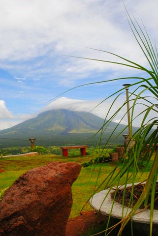 Mayon Volcano Lignon Hill View Deck