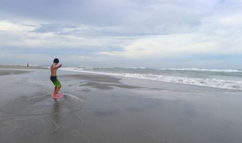 Skimboard Alex rides