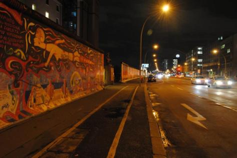 Fotofolio - Stretch of Berlin Wall
